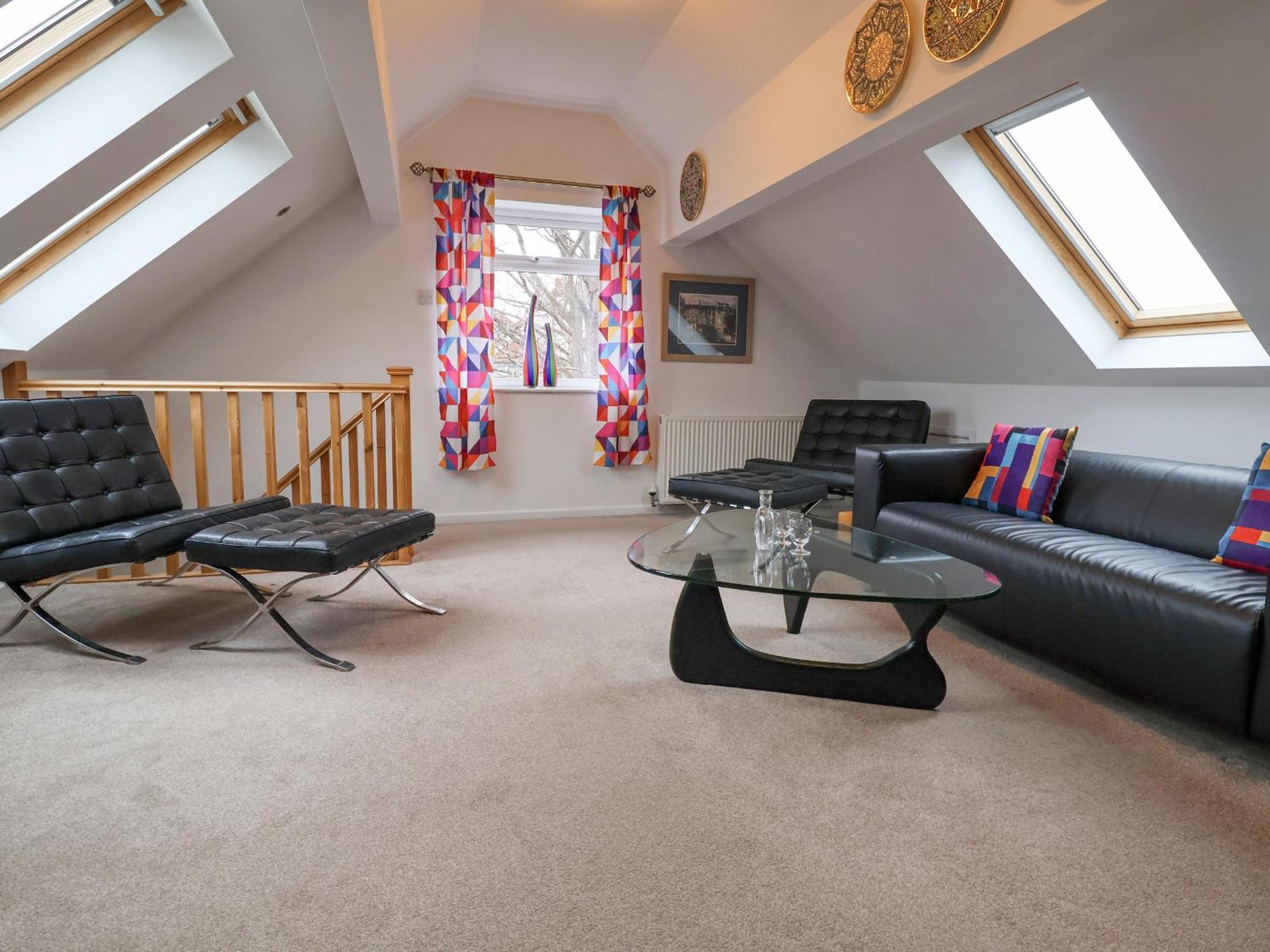 Dragon'S Den Apartment Chester Exterior photo